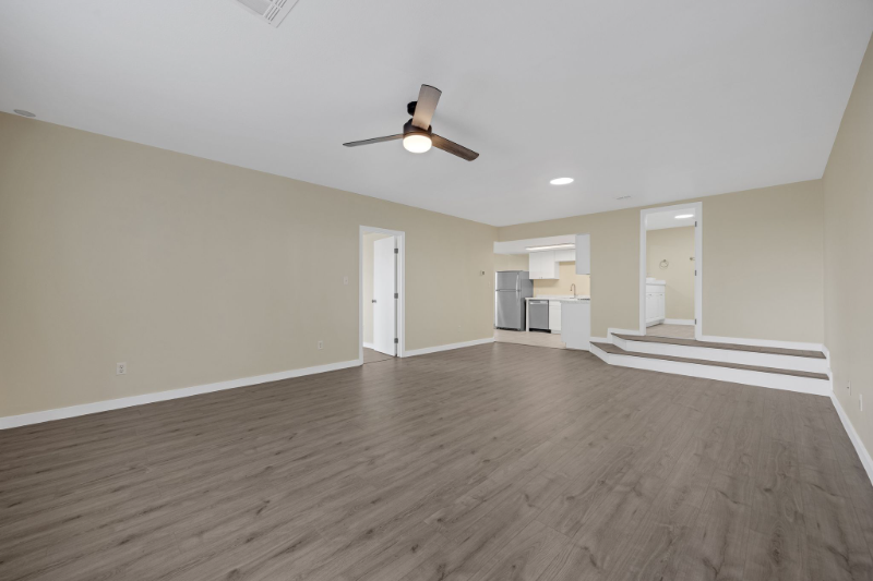 407 East Corona Avenue #C - Photo 7 of 15