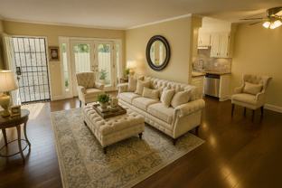 2130 N Beachwood Dr #5 - Photo 1 of 1