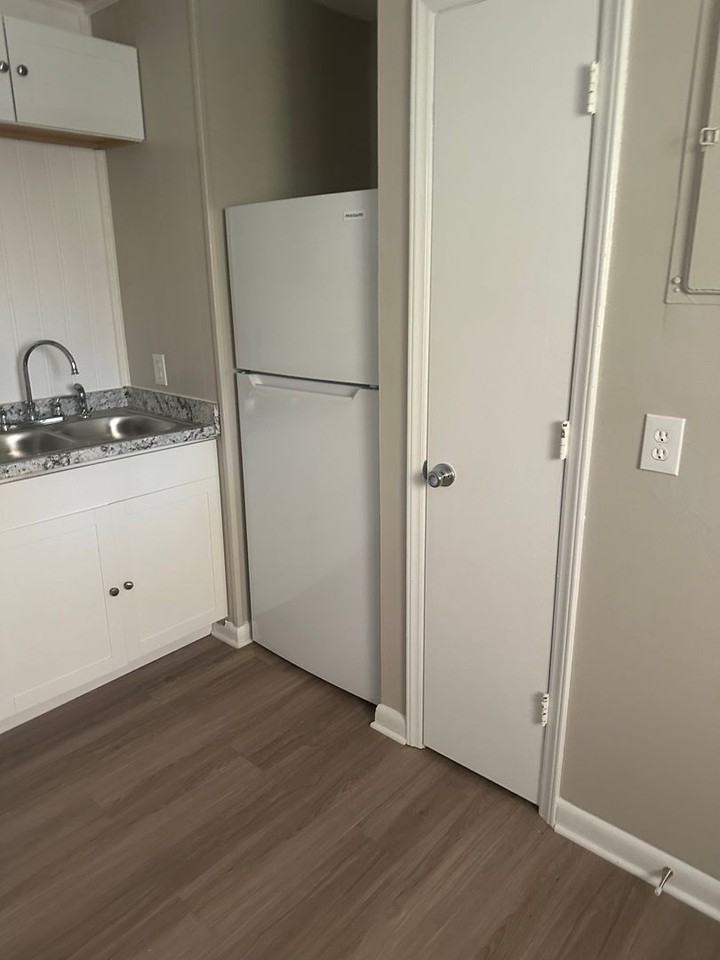 Arrowhead Apartments - Photo 3 of 9