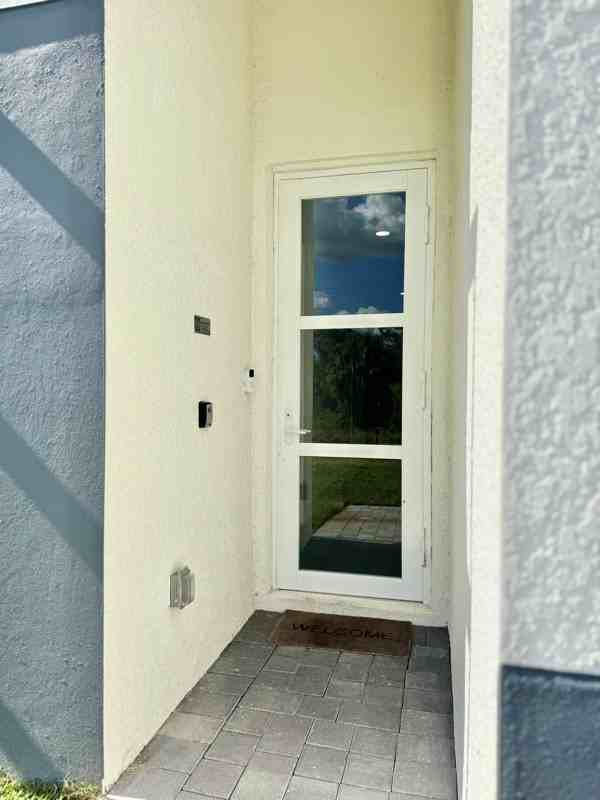 2506 Leda Ave S - Photo 2 of 50