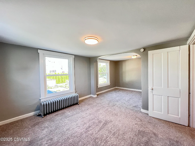 237 Cherry St - Photo 2 of 13