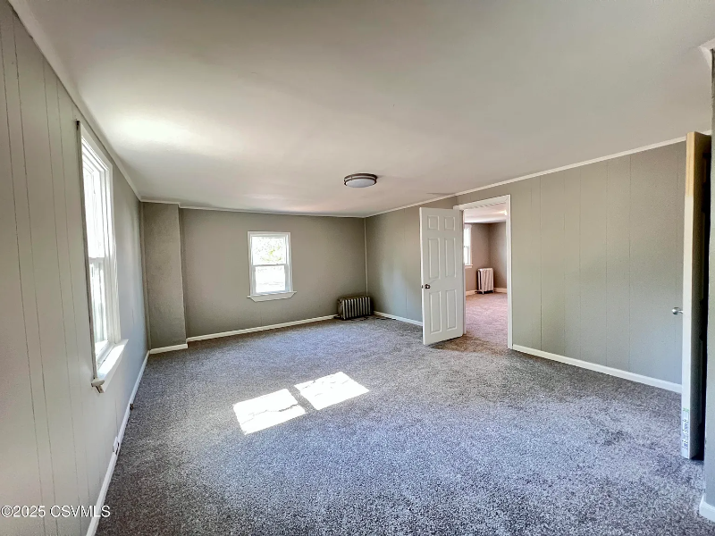 237 Cherry St - Photo 4 of 13