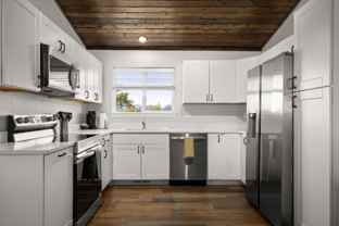 916 Jensen Rd - Photo 1 of 1