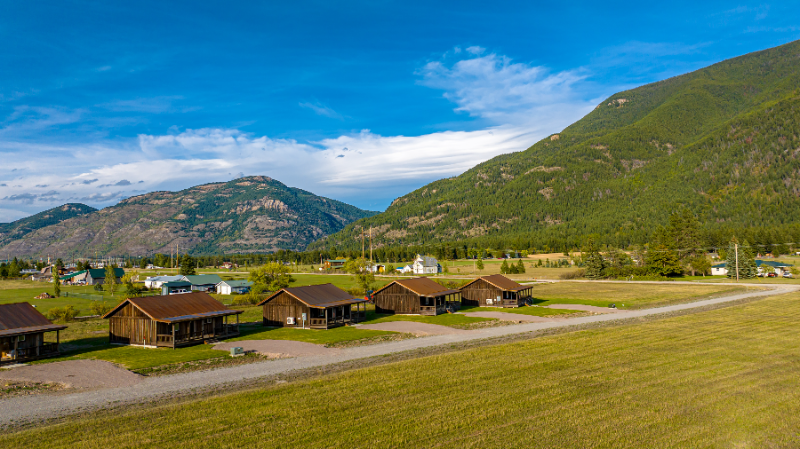 916 Jensen Rd - Photo 3 of 17