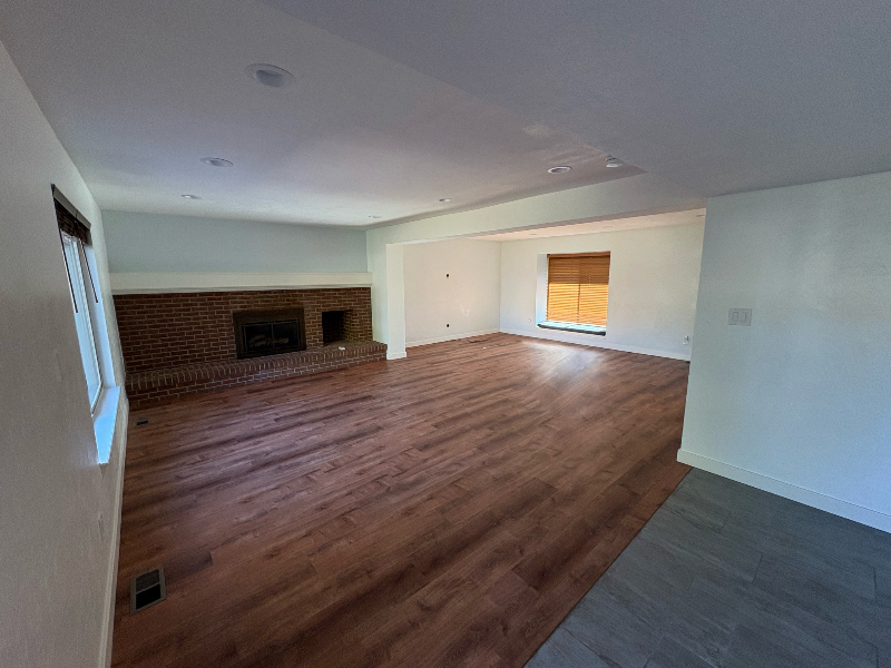 5543 S Moore St - Photo 3 of 19