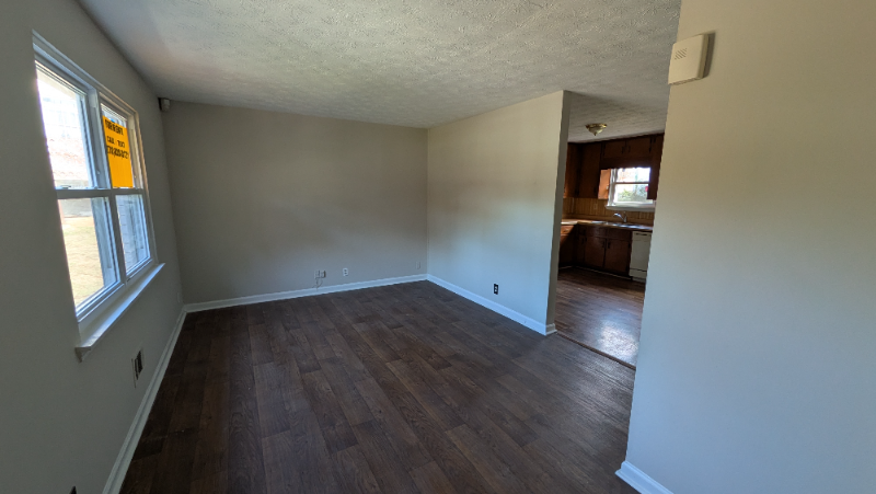 2720 Oxford Court - Photo 2 of 18