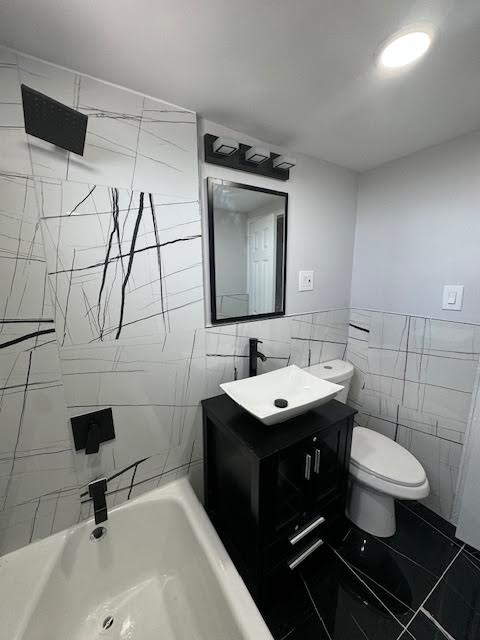 750 N Broad St #2H - Photo 3 of 12