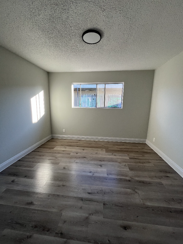 1240 W 105th St #15 - Photo 7 of 8