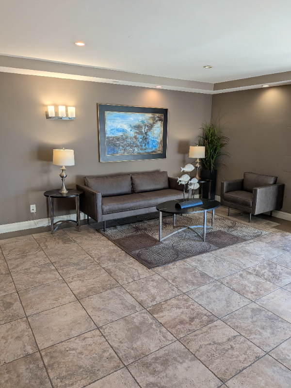 1600 Ardmore Ave - Photo 2 of 16