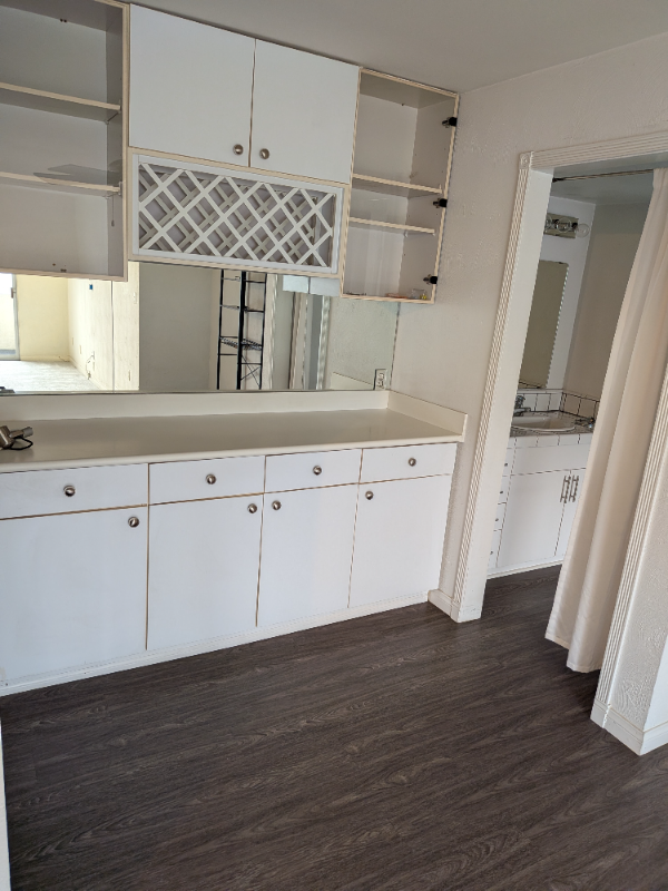 1600 Ardmore Ave - Photo 4 of 16