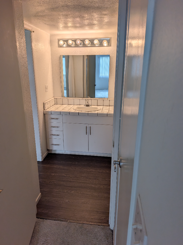 1600 Ardmore Ave - Photo 7 of 16