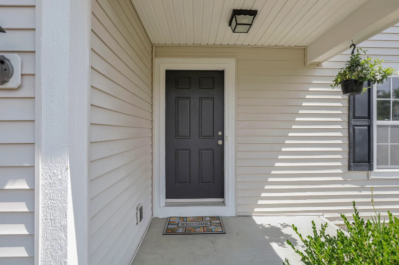 962 Preble Dr - Photo 3 of 20