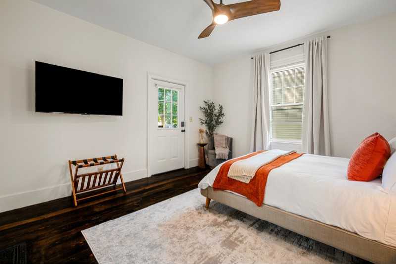 48 School St #1 - Photo 4 of 13