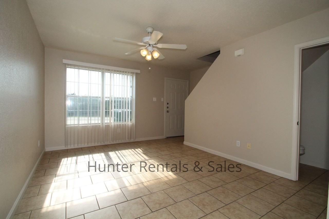 1604 Aztec Trace - Photo 3 of 17