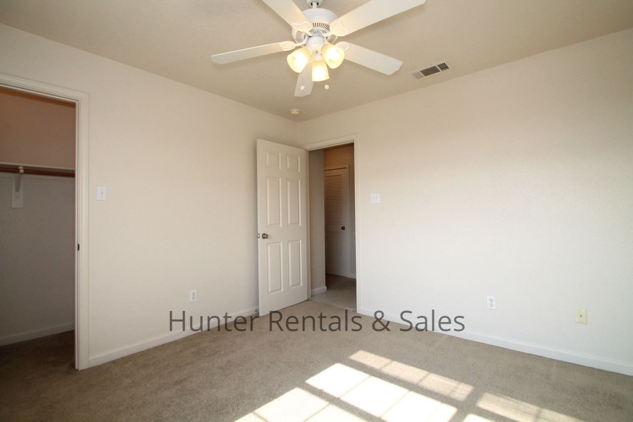 1604 1604-B Aztec Trace Dr - Photo 7 of 17