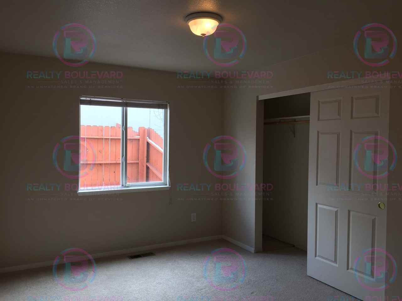 17863 Bear River Ct - Photo 5 of 18