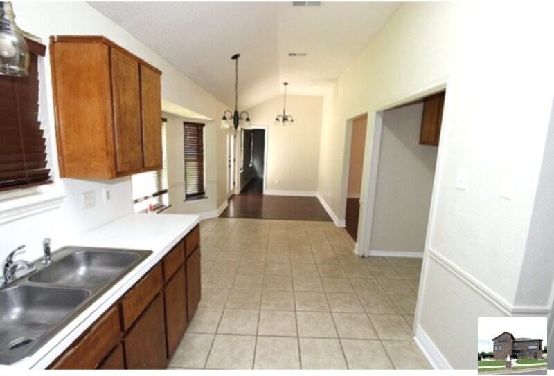 213 Bronc Dr - Photo 3 of 16