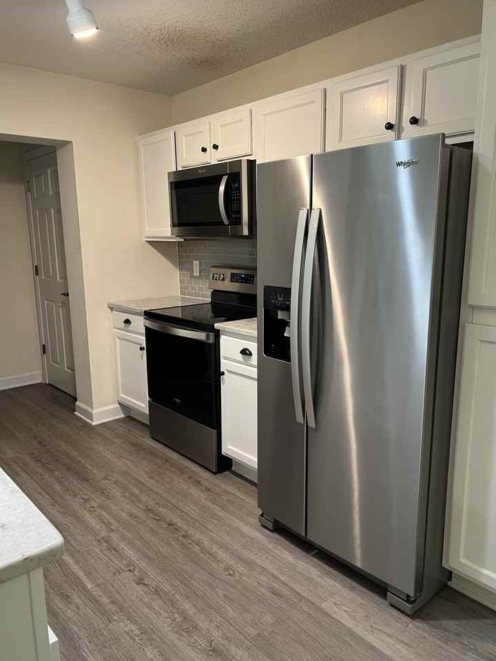 302 Harts Cove Way - Photo 2 of 19