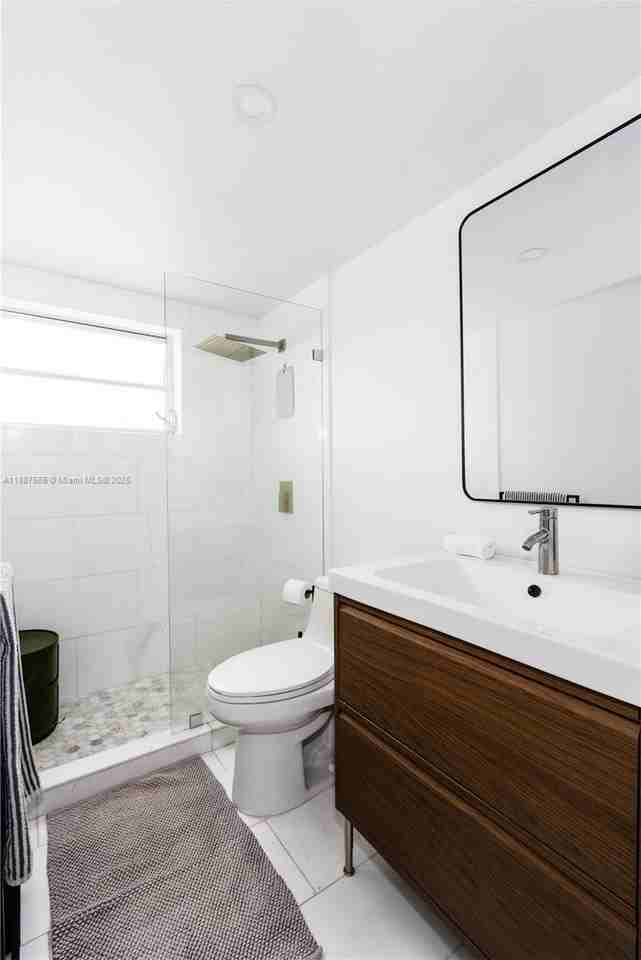 525 Meridian Ave #203 - Photo 3 of 3