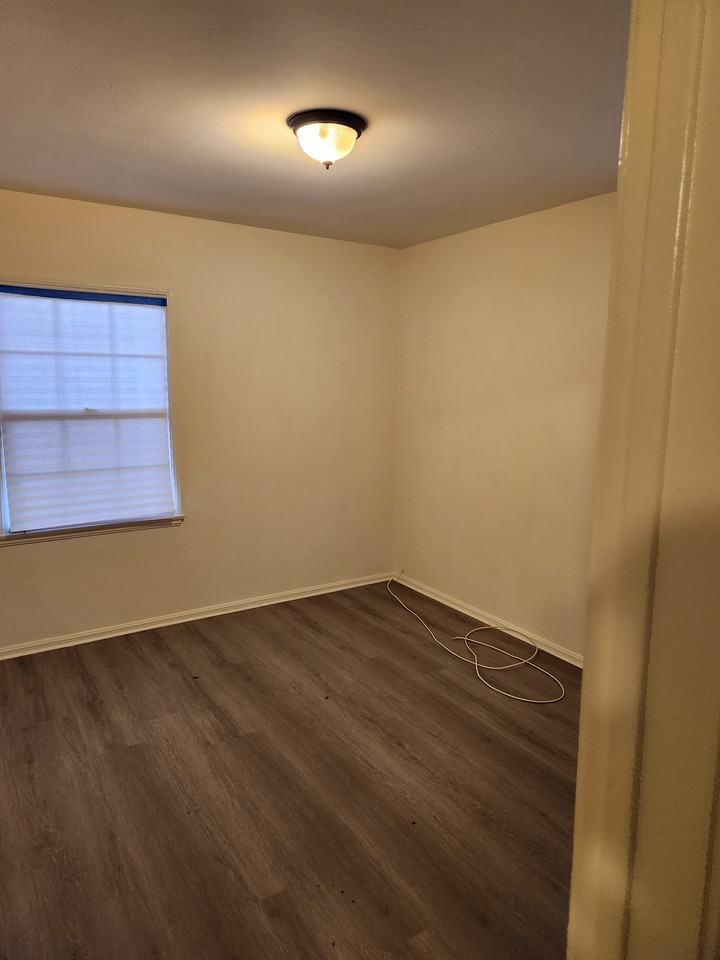 2183 West 27th Street #2183 - Photo 3 of 13