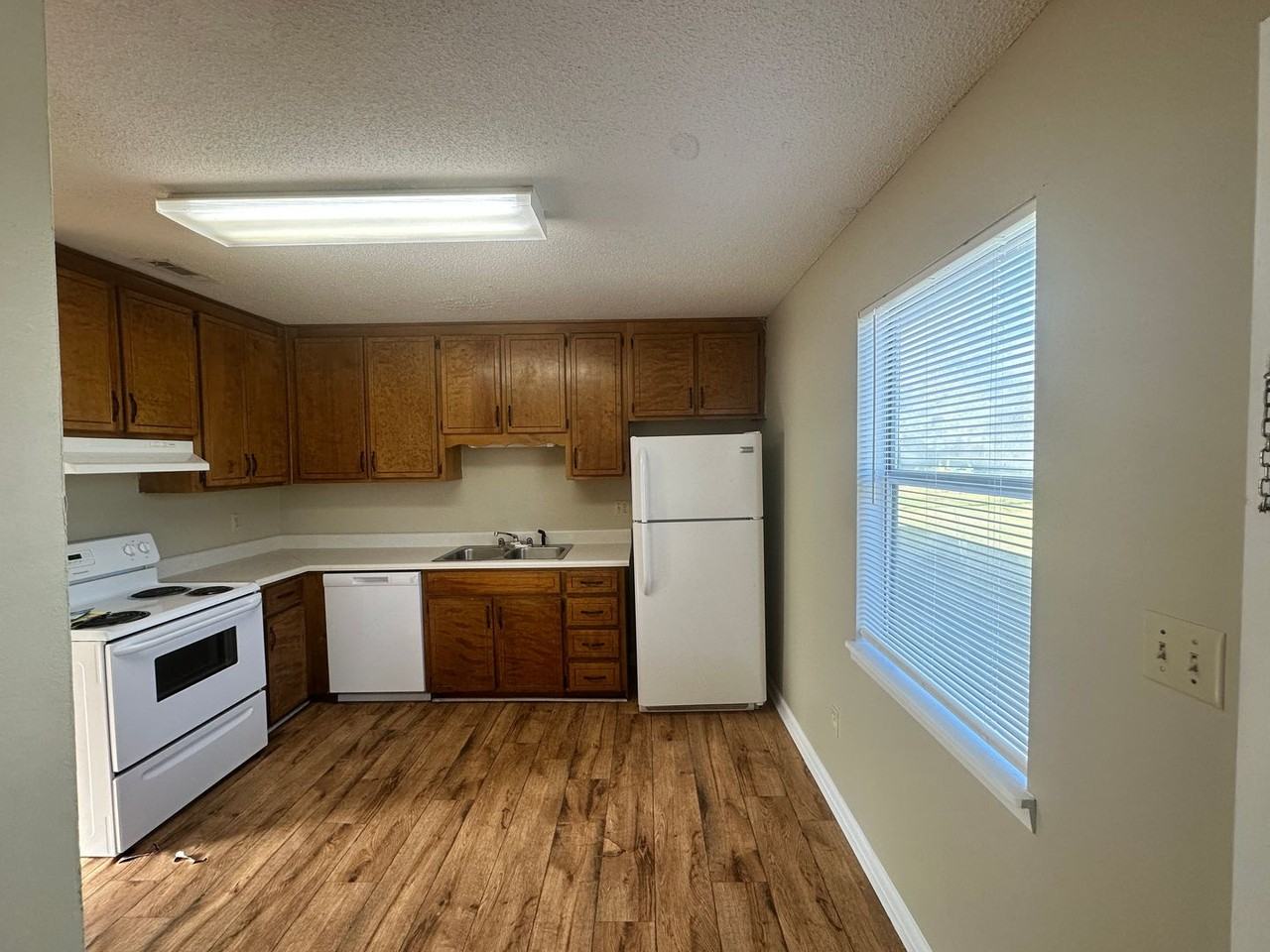 509 509 E. Main St. * - 911 - D #D - Photo 3 of 23