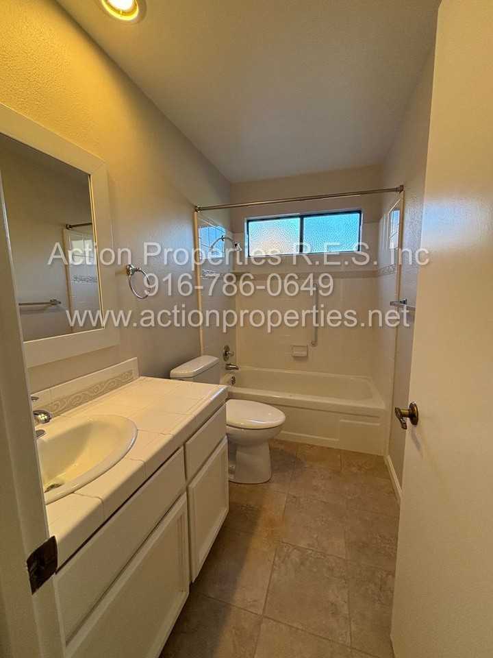 5110 Village Oaks Dr - Photo 2 of 50