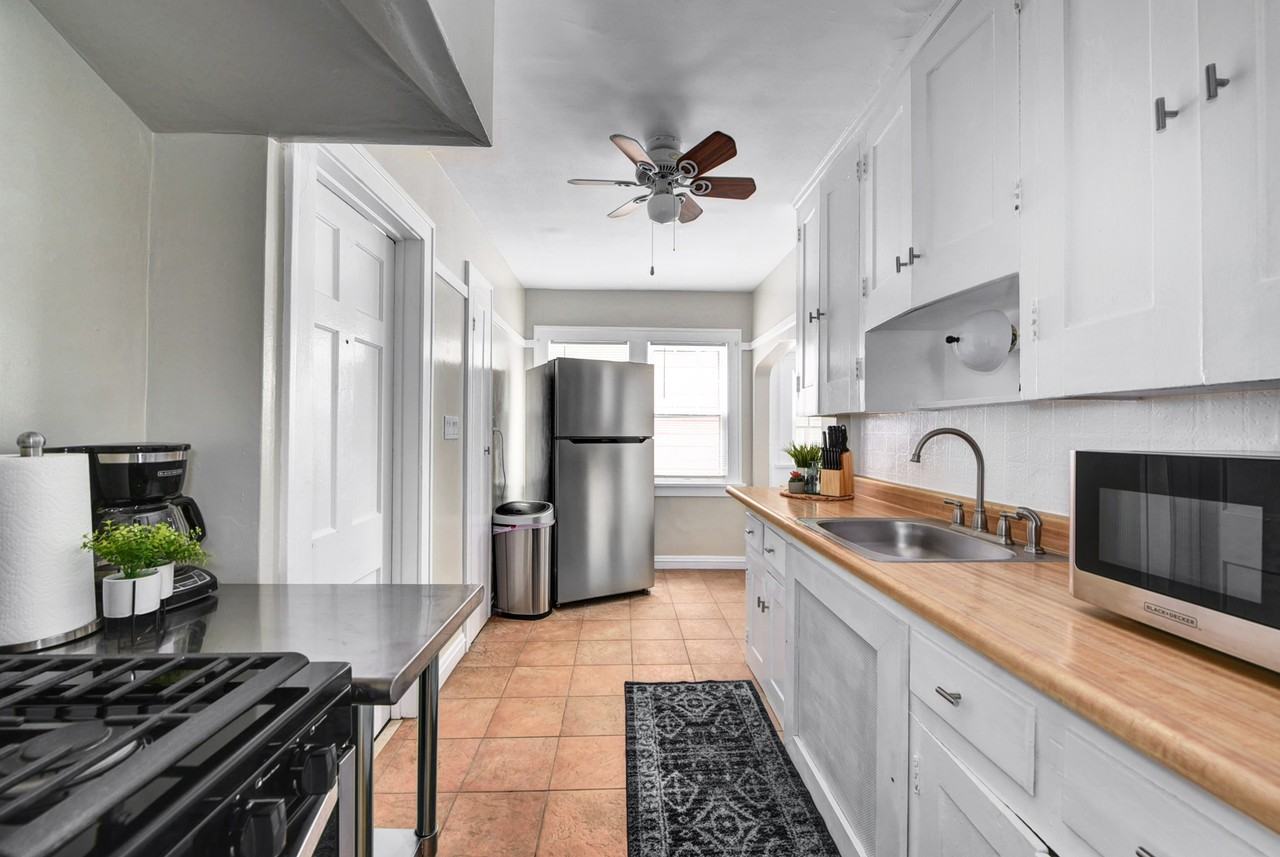 17612 Winslow Rd #1 - Photo 4 of 9