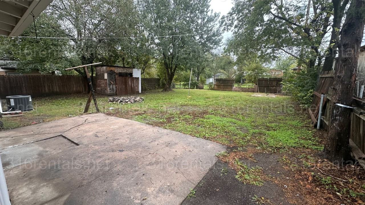 1921 W Jewell St - Photo 2 of 22