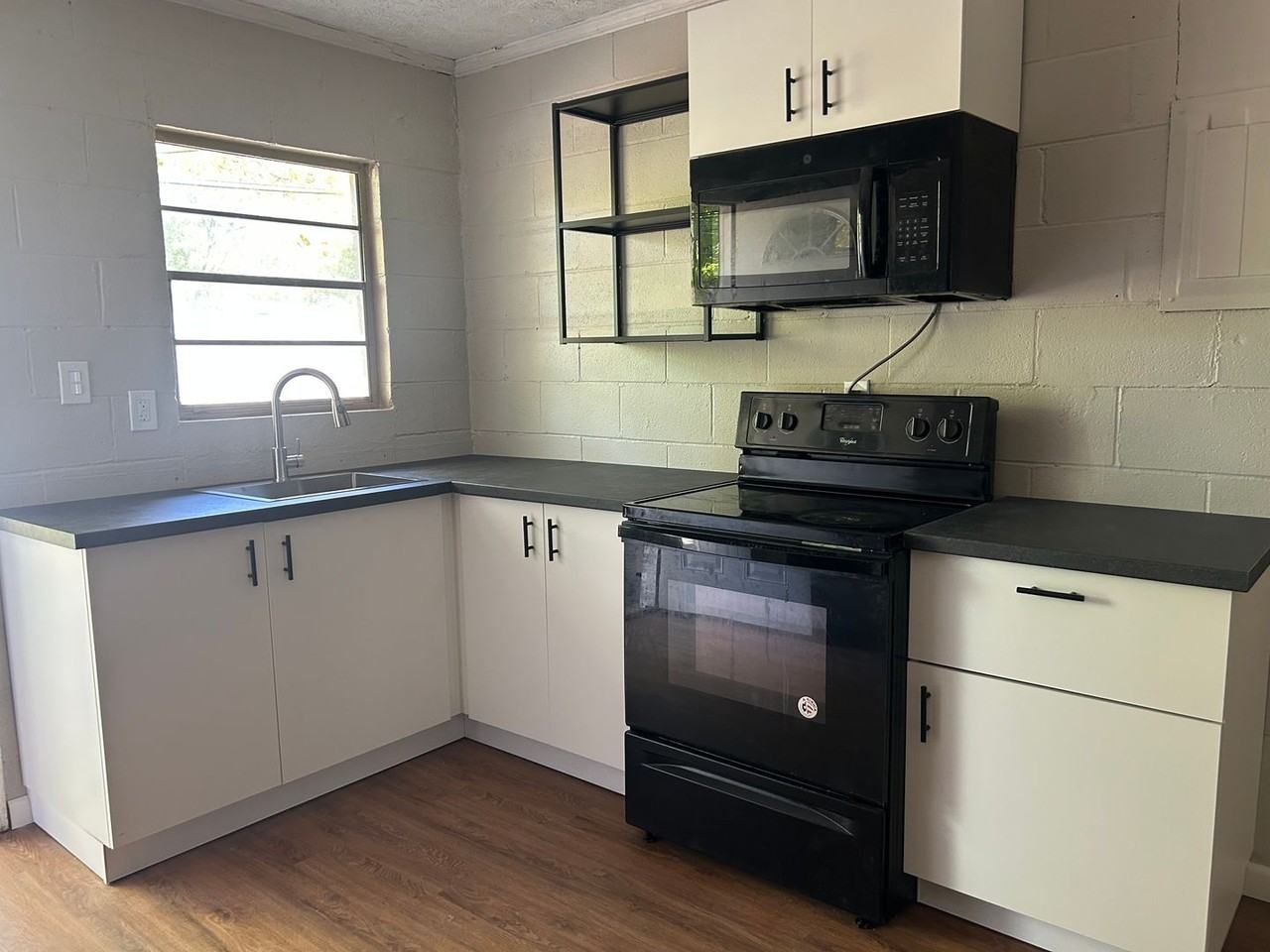 13 Richard Allen Dr - Photo 3 of 9