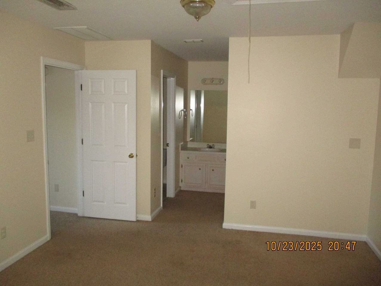 103 Ducker Ct - Photo 2 of 6