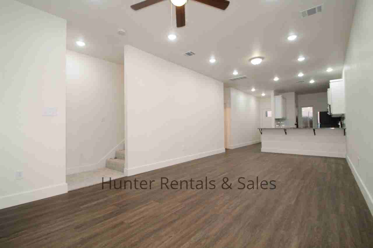 1932 Royal Loop - Photo 6 of 28