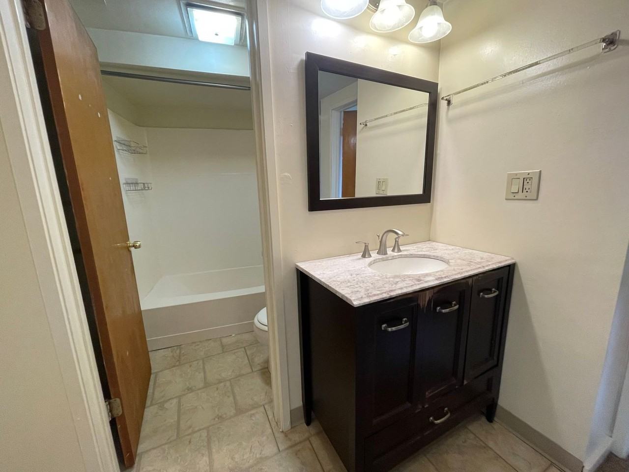 3440 Bates St #14 - Photo 5 of 8