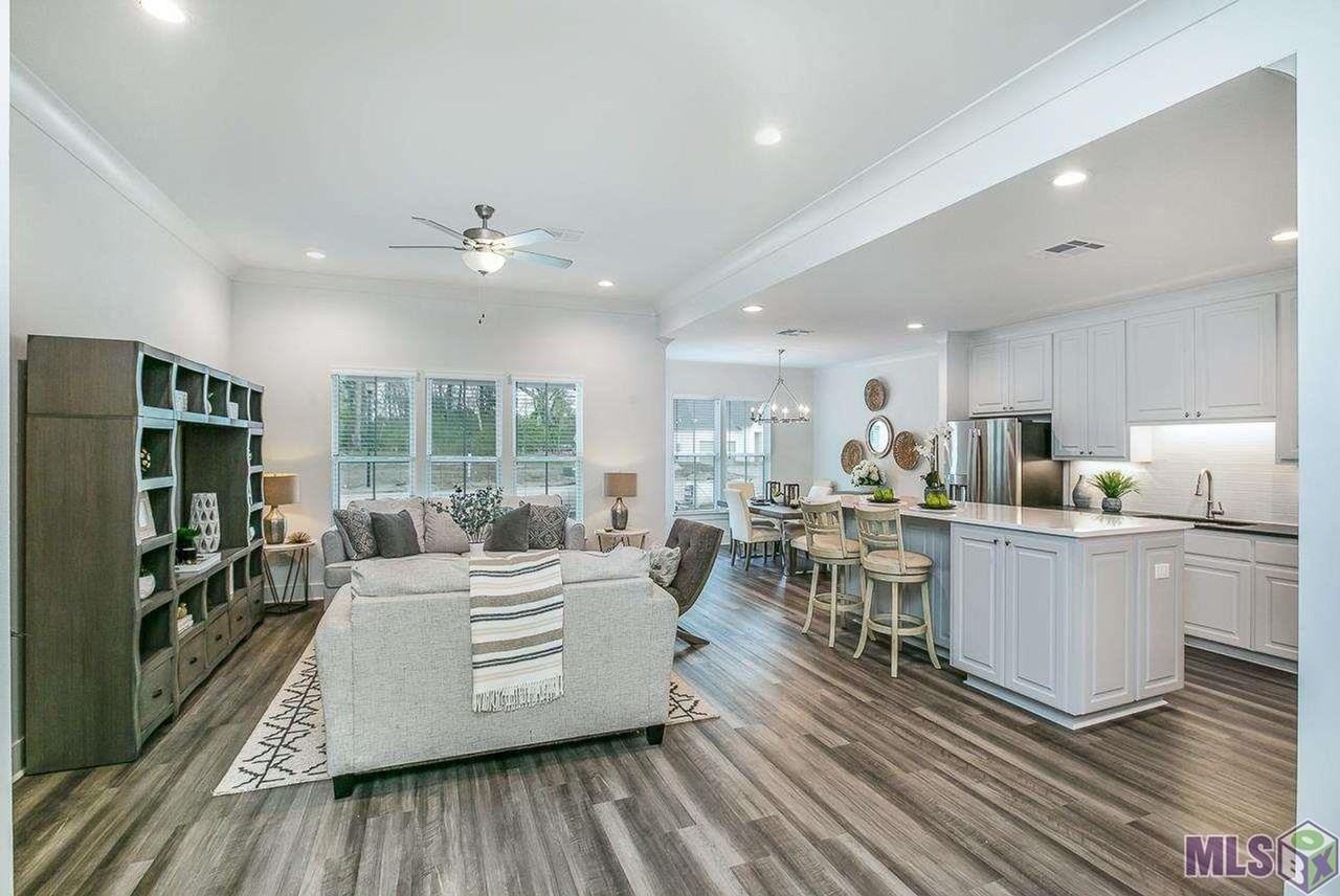 8911 Southlawn Dr - Photo 3 of 11