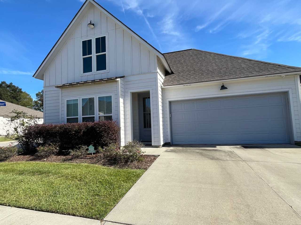 8911 Southlawn Dr - Photo 4 of 11