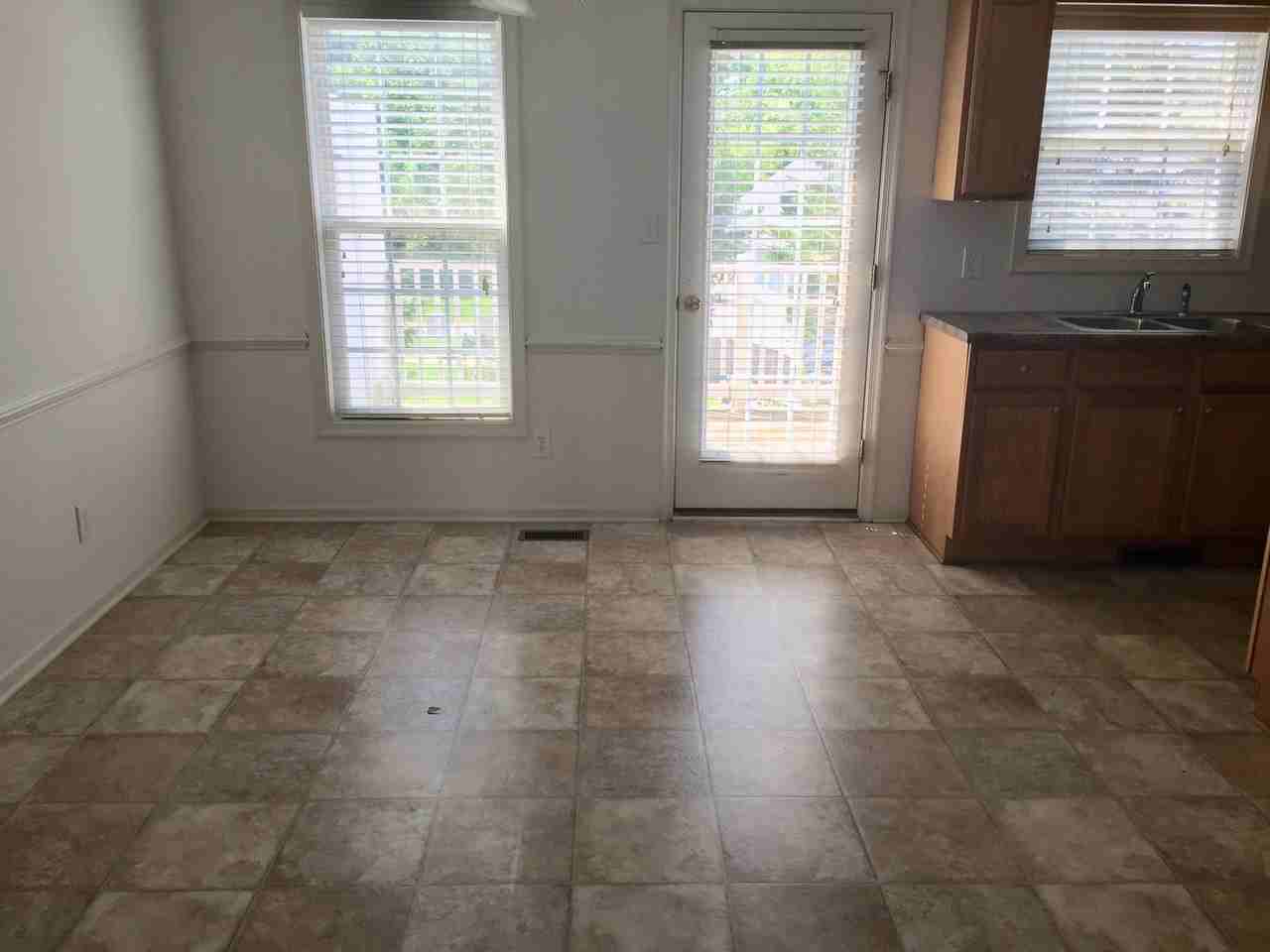 1040 Middleview Street - Photo 7 of 13