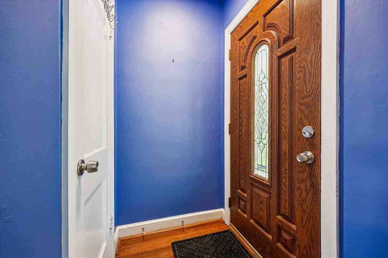 4808 Fort Totten Drive Northeast - Photo 4 of 30