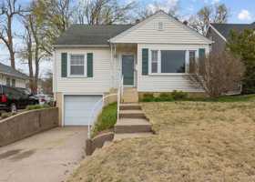 featured image of 1928 A Ave Ne