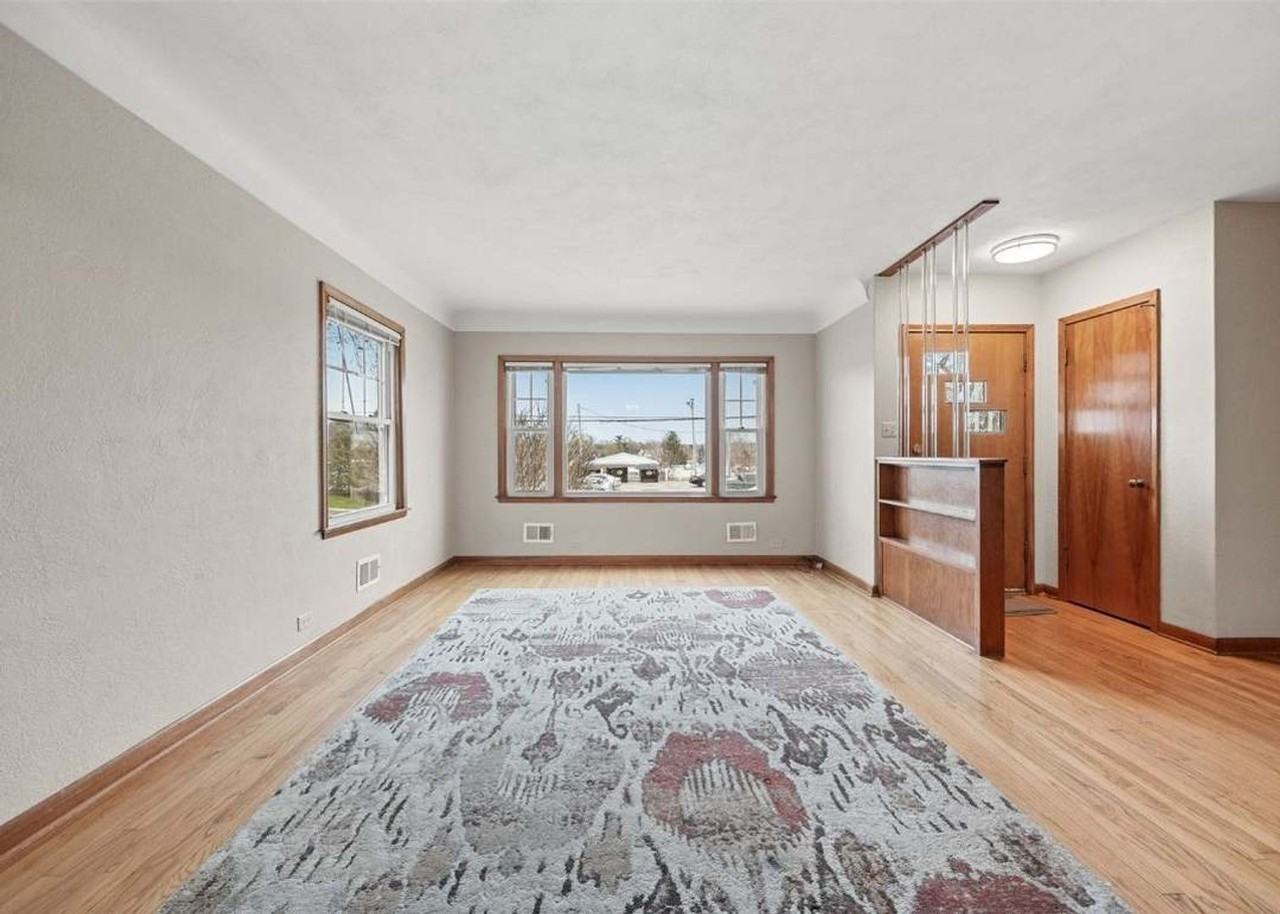 1928 A Ave Ne - Photo 2 of 21