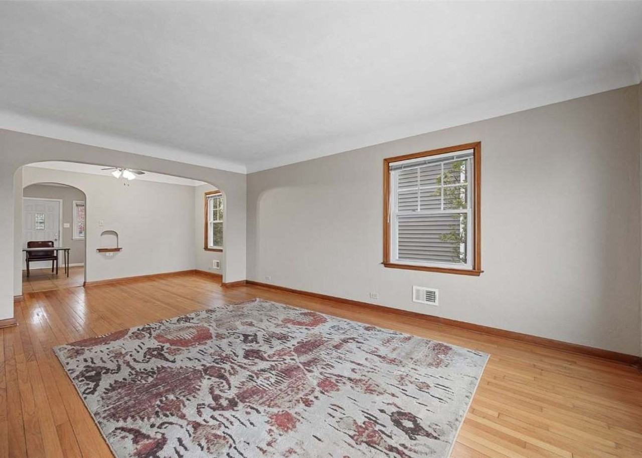 1928 A Ave Ne - Photo 4 of 21