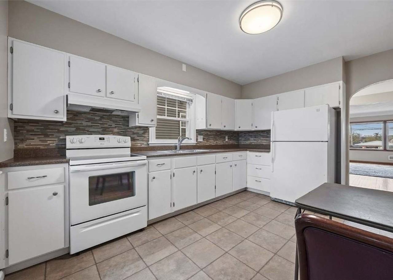 1928 A Ave Ne - Photo 7 of 21