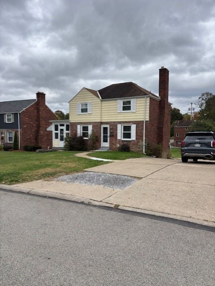 5309 Fieldcrest Dr - Photo 2 of 36