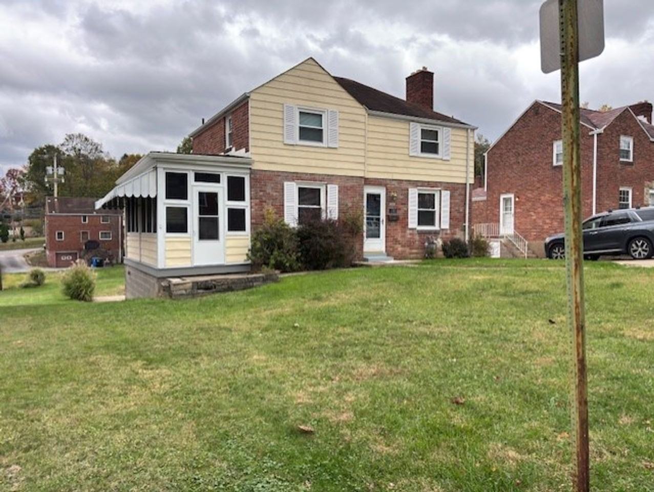 5309 Fieldcrest Dr - Photo 3 of 36