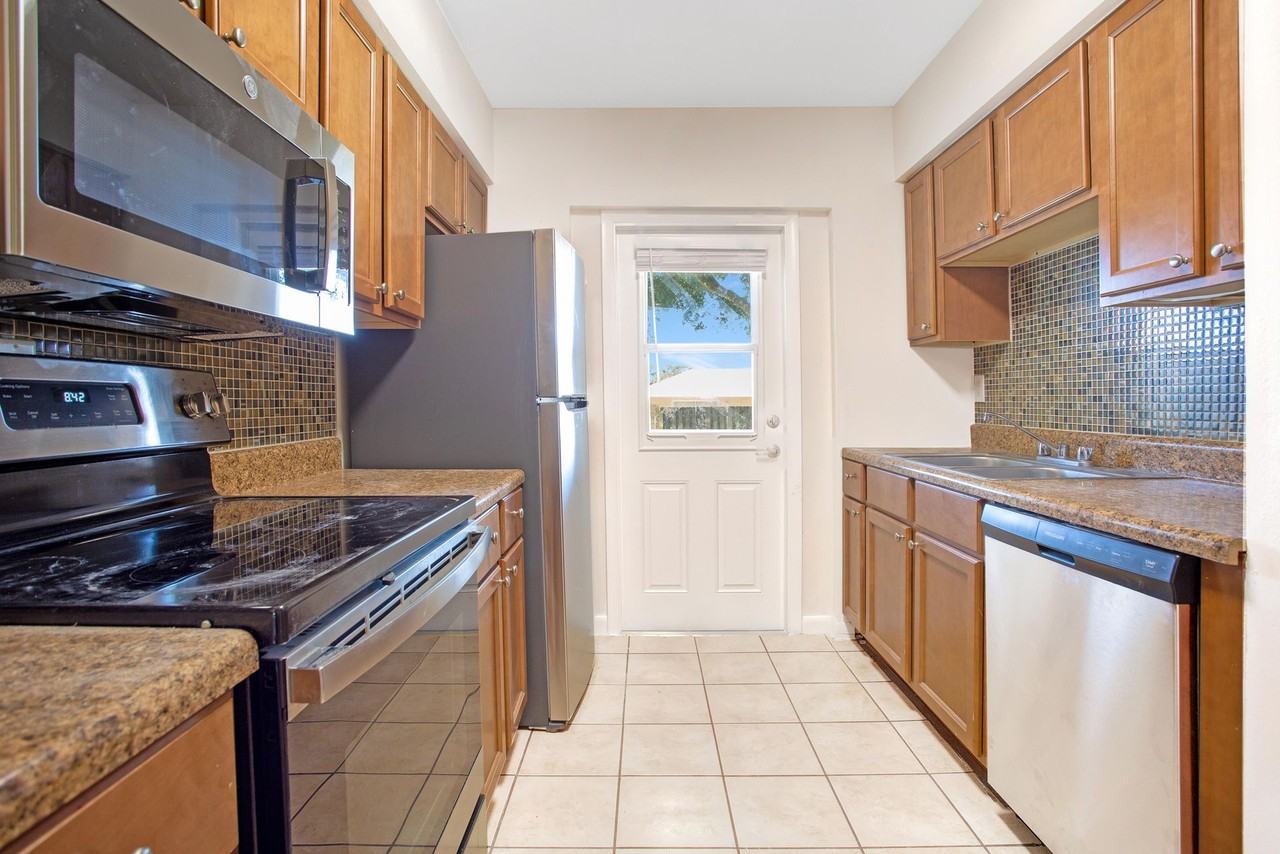 The Morton Apartments | 1 - Photo 2 of 21