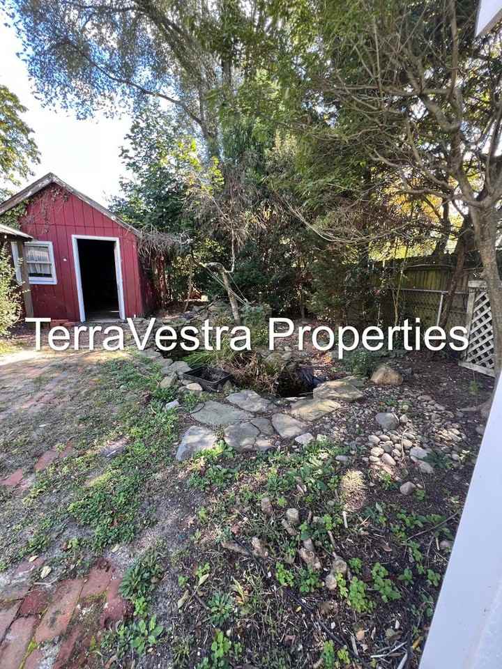 316 Broad St - Photo 6 of 17