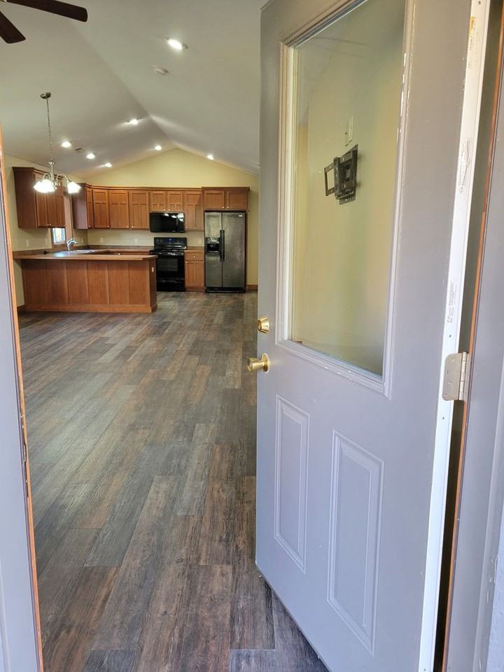 146 W Cemetery Rd - Photo 2 of 34