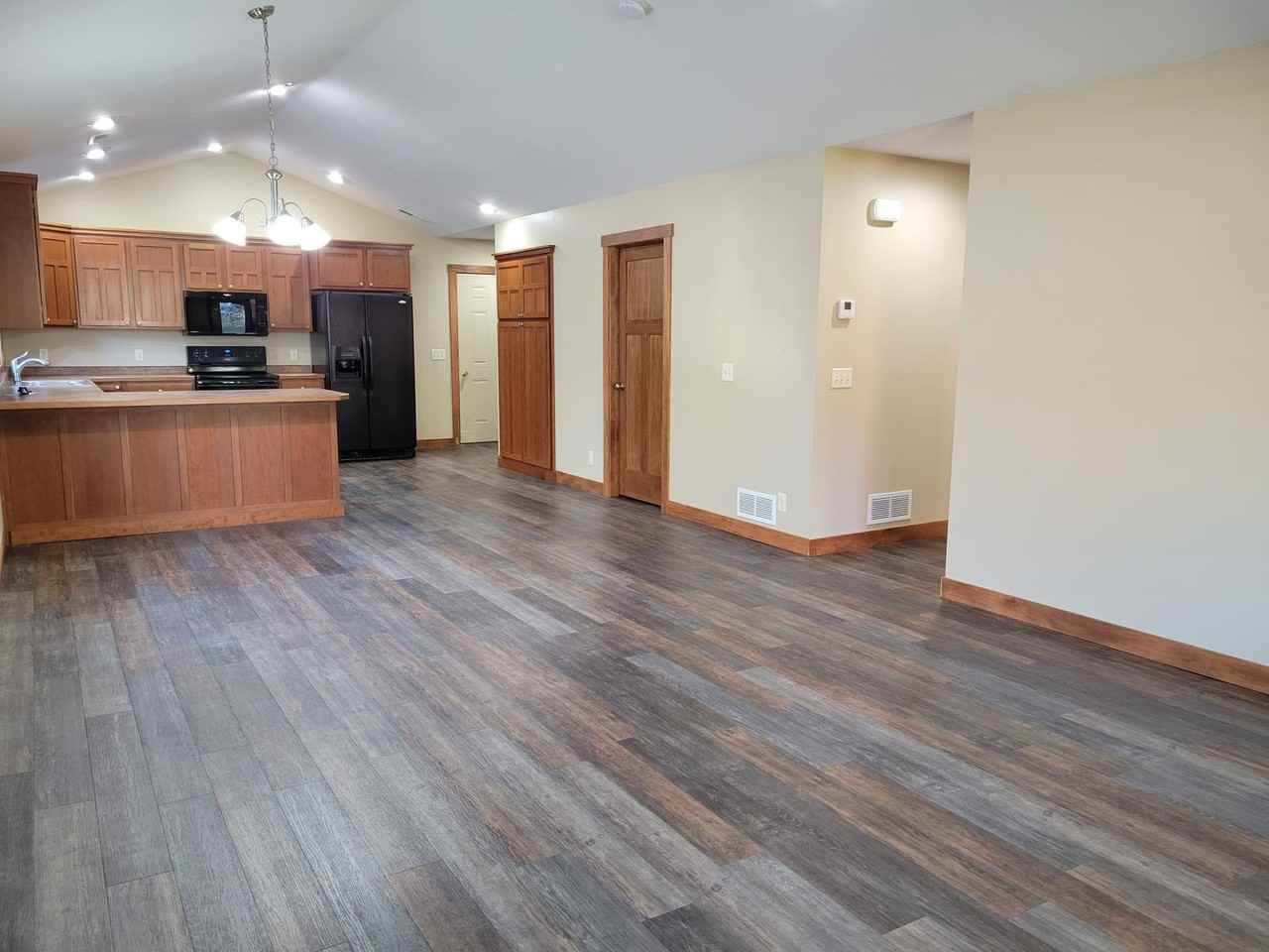 146 W Cemetery Rd - Photo 4 of 34