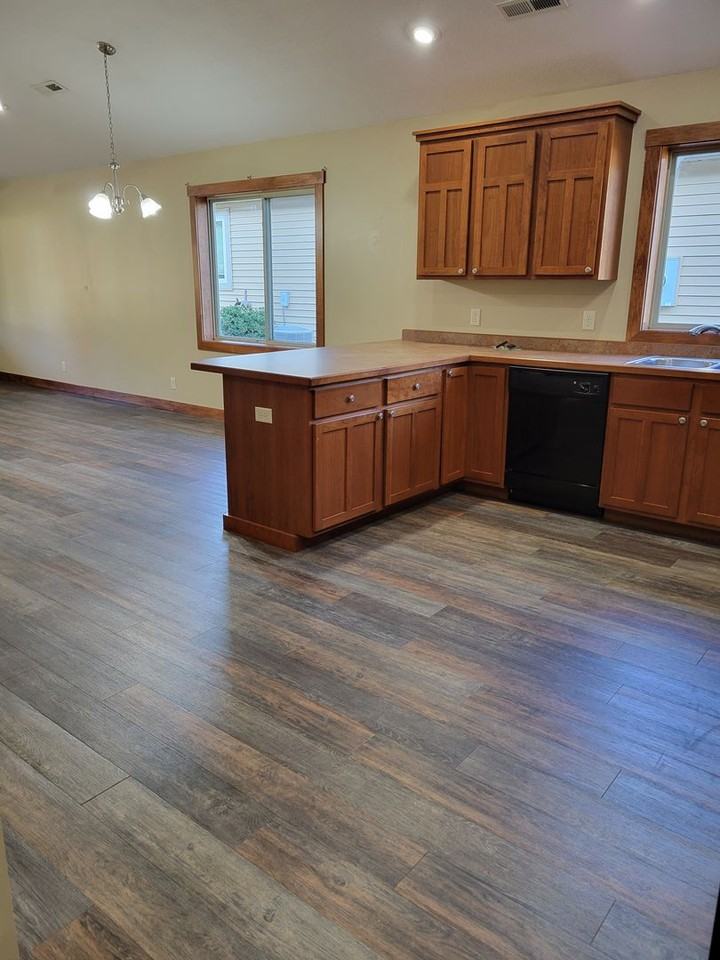 146 W Cemetery Rd - Photo 7 of 34