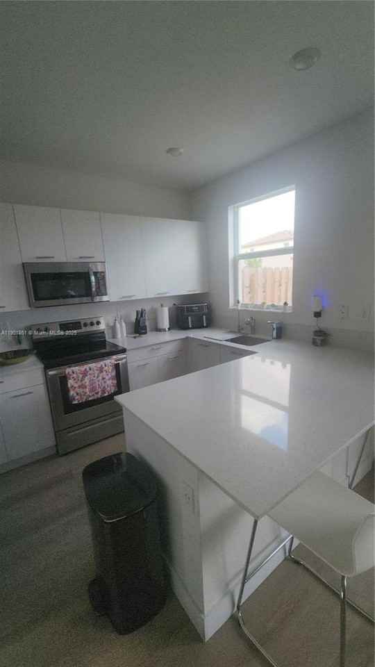 12277 Nw 24th Pl - Photo 3 of 20