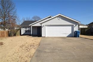 803 Sw Krug Rd - Photo 1 of 1