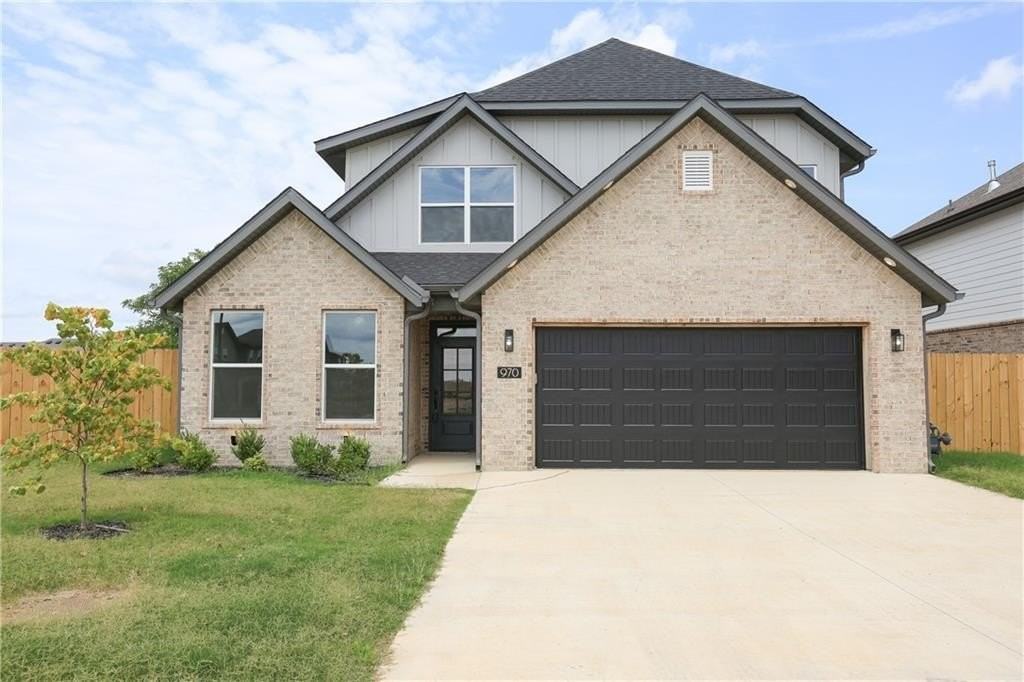 970 Moksha St - Photo 5 of 36